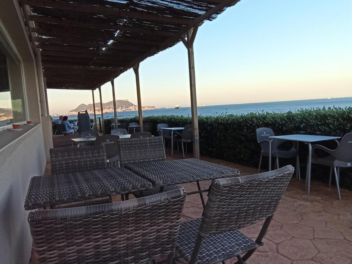 Punta Carnero Hostal Альхесирас Экстерьер фото