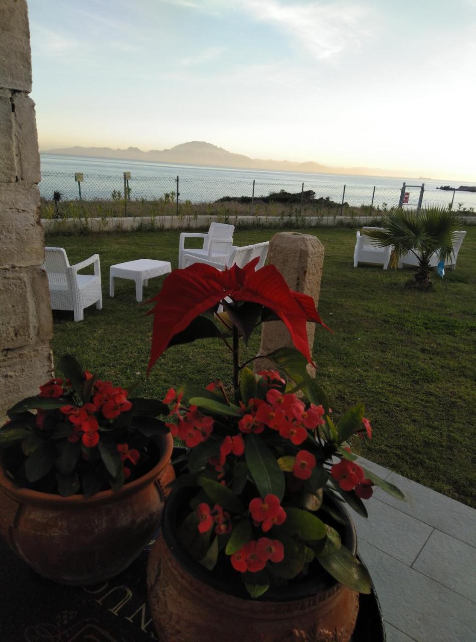 Punta Carnero Hostal Альхесирас Экстерьер фото
